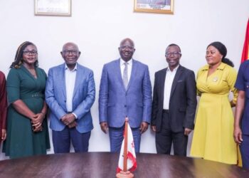 Mr. Felix Addo, CIRIP President, with Pharm. Kofi Nsiah-Poku, President of AGI, and Delegates