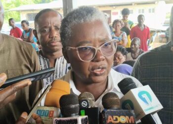 Government Delivers Outboard Motors to Pirate Attack Victims 3