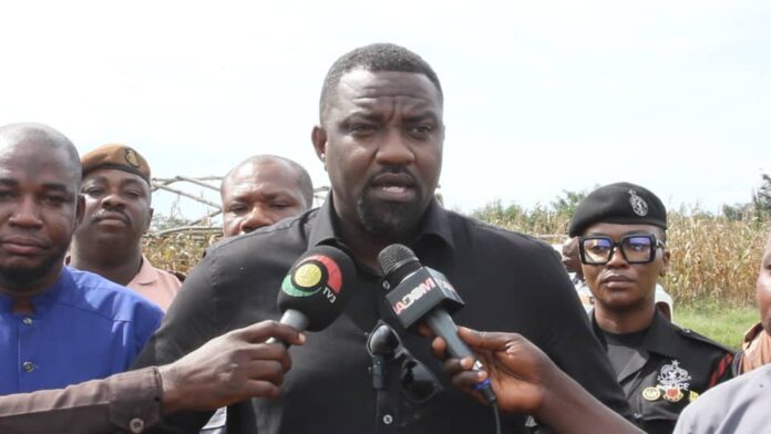 John Dumelo 1