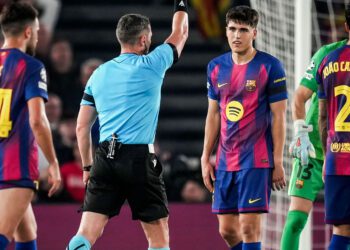 Pau Cubarsi been shown a red card in the UCL tie against Atletico Madrid at the Camp Nou