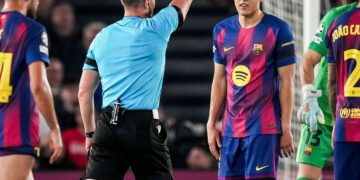 Pau Cubarsi been shown a red card in the UCL tie against Atletico Madrid at the Camp Nou