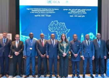 African Finance Chiefs Seek Lifelines as Growth Slips