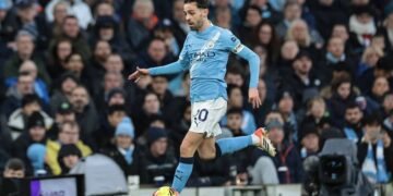 Bernardo Silva in possession of the ball for Manchester City