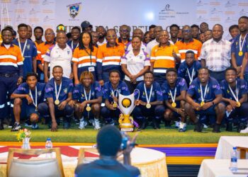 Medeama Present GPL Trophy to Headline Sponsors AngloGold Ashanti 3 Players of Medeama SC and the staff of AngloGold Ashanti Iduapriem Mine take a picture with the GPL trophy