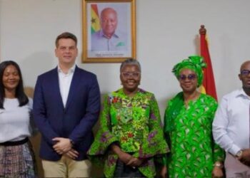 Hon. Emelia Arthur, Minister for Fisheries and Aquaculture Development, with the Chamber of Aquaculture Ghana Delegation