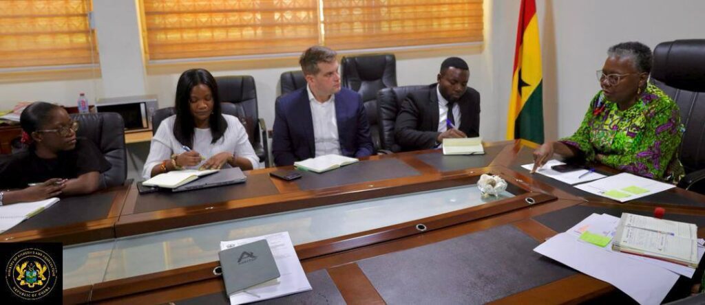 Hon. Emelia Arthur Minister for Fisheries and Aquaculture Development with the Chamber of Aquaculture Ghana Delegation