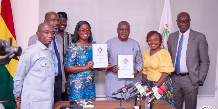 Adwoa Oboubia Opoku-Darko, Administrator of the Ghana Medical Trust Fund formalised key partnership with the Ghana College of Physicians and Surgeons