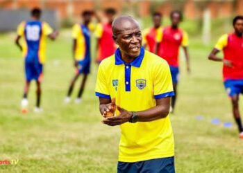 Hearts of Oak head coach Mas-Ud Didi Dramani in training