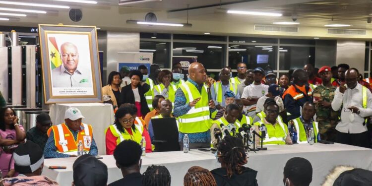 Ghana's Minister for Foreign Affairs, Samuel Okudzeto Ablakwa, leads the Government delegation to welcome Evacuees from South Africa