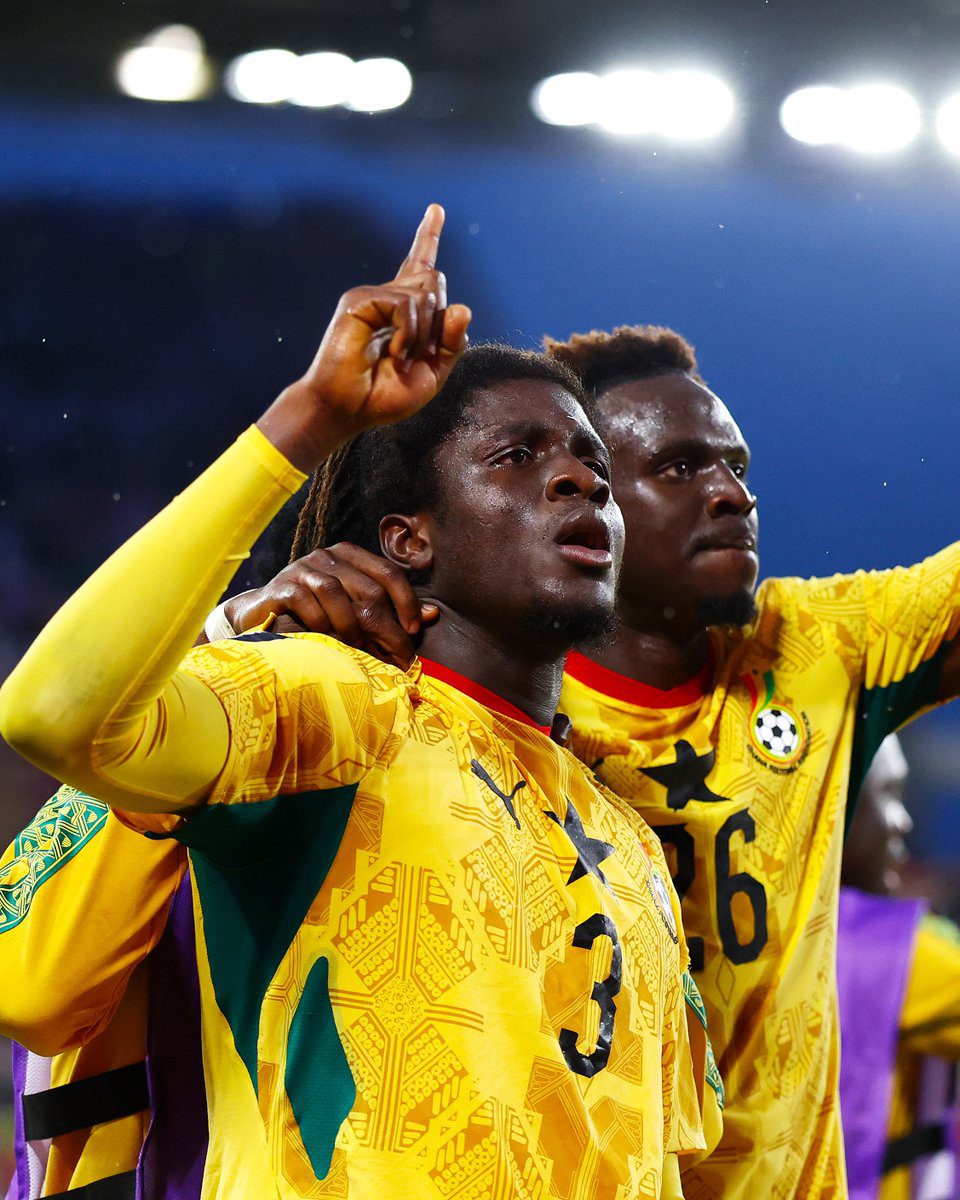 Caleb Yirenkyi celebrates with Marvin Senaya after scoring against Panama