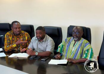 NHIA Under Pressure as Hospitals Bemoan Delays over Claims Processing 2 Medical Superintendents' Group of Ghana leadership meets NHIA Executive Management