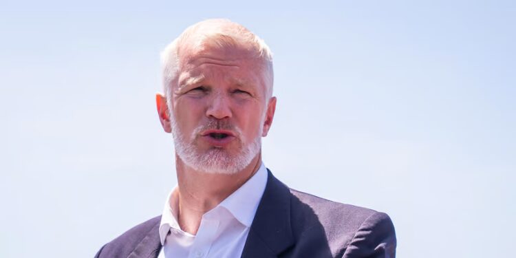 Al Carns Defends Resignation, Warns UK Unprepared for Future Threats 1 Former Armed Forces Minister, Al Carns