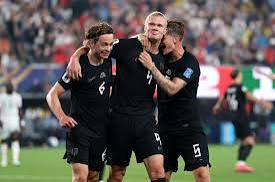 Norway Survive Late Senegal Fightback to Reach Knockout Round at the World Cup 3 Erling Haaland celebrates with his teammates after scoring against Senegal at the MetLife Stadium in New York New Jersey