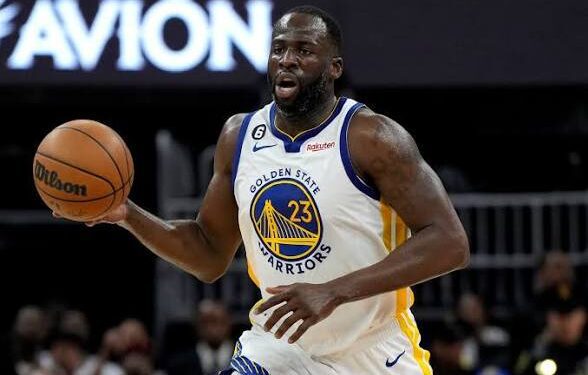 Draymond Green's Sacrifice Sparks Warriors' Ambitious Pursuit of James and Davis 1 Draymond Green in action for the Golden State Warriors