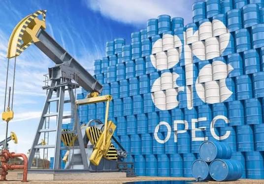OPEC Sticks to Robust Oil Demand Outlook, Sees No Peak Ahead 1 OPEC