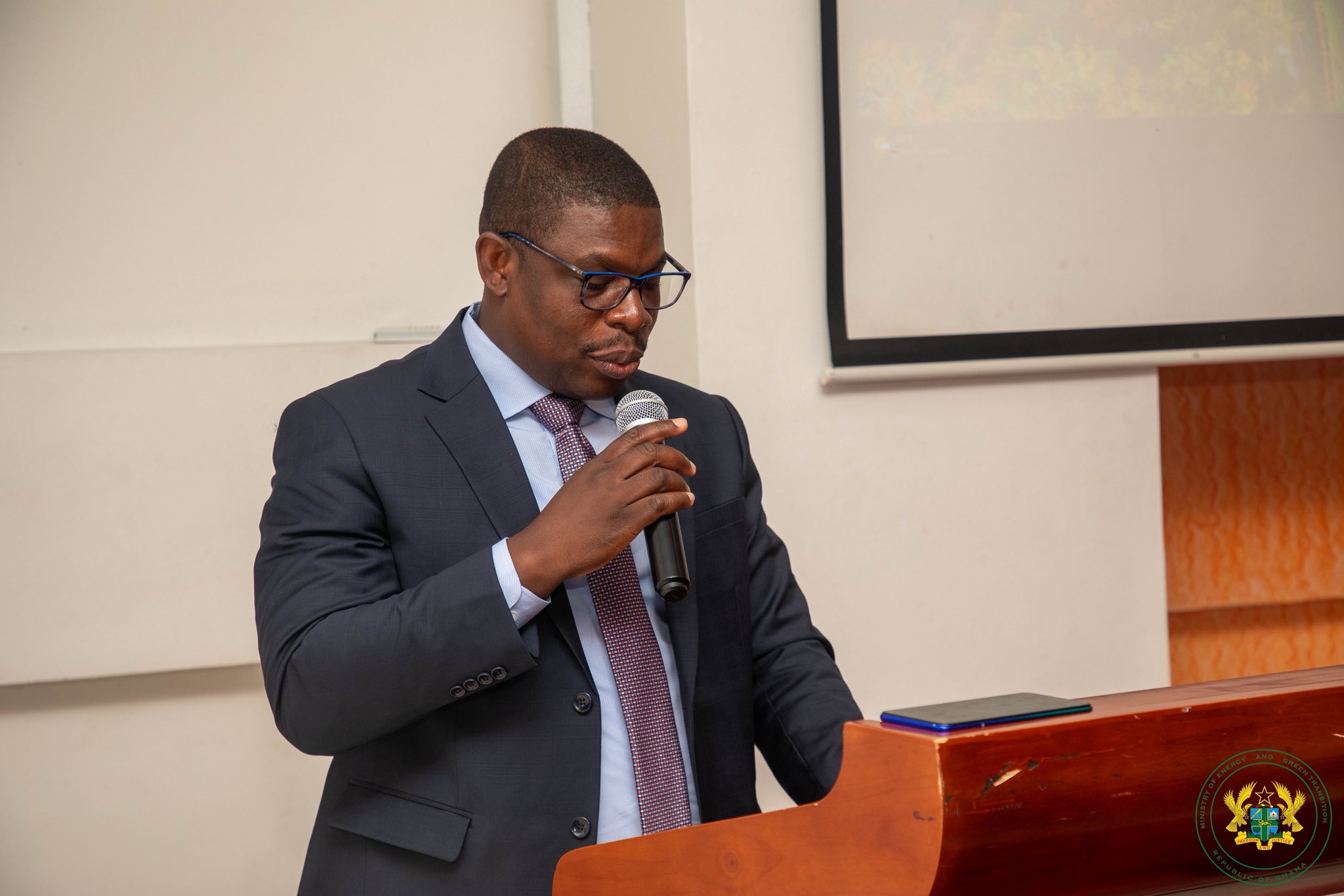 Africa’s Energy Transition; Shifting from Technology Choices to System Design 7 deputy22