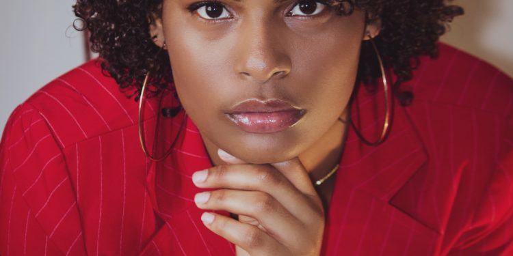The Right Hair and Makeup for Your Corporate Look in 2020 5 When it comes to hairstyles, corporate women are not restricted to particular styles