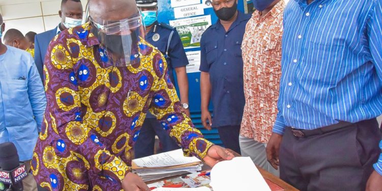 Govt to do away with 1963 Rent Act of Ghana so tenants can breath 3 Dr. Mahamudu Bawumia visited the Rent Control Department to observe their operations and understand their challenges. (Facebook)