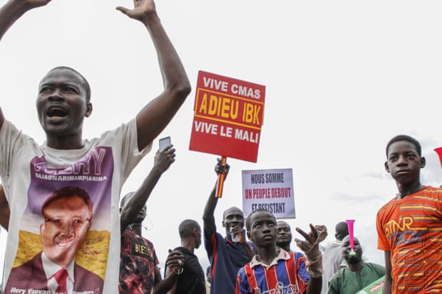 protesters inn mali