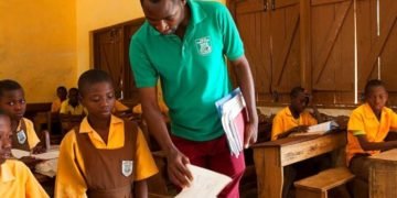 The Ghana Education Service (GES) has directed heads of all basic schools to keep the institutions open despite the strike action by the teachers’ unions.