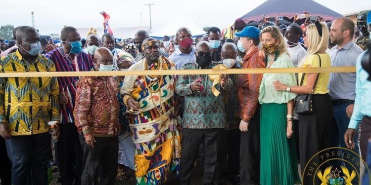 President Akufo-Addo commissions €14.5 million sixty bed hospital facility at Weta 1 KETU