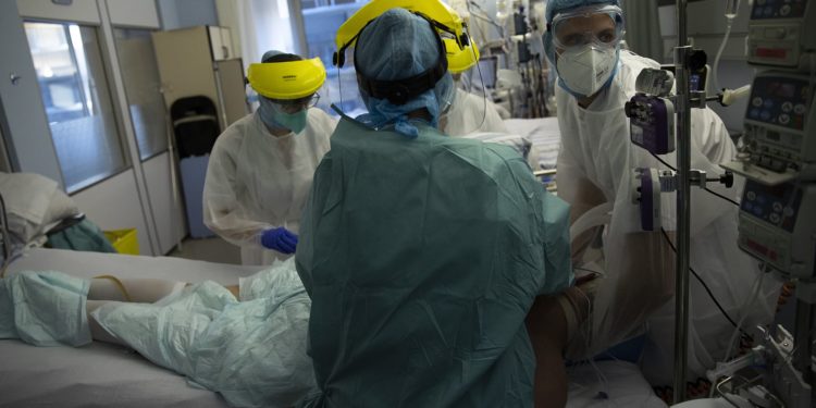 Belgian doctors with coronavirus asked to keep working 1 Image: Reuters
