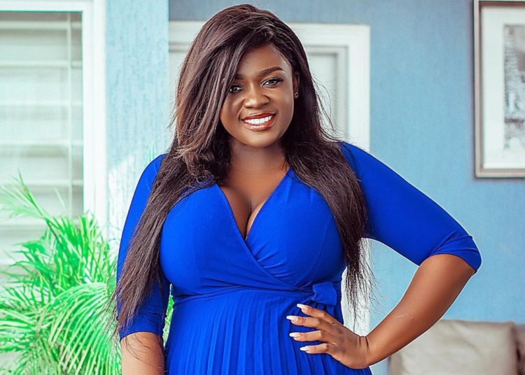 TRACEY BOAKYE APOLOGISES TO KENNEDY AGYAPONG 1 Kumawood actress Tracy Boakye has rendered an apology to the Member of Parliament of Assin Central, Kennedy Agyapong, for the insults she flung at him.