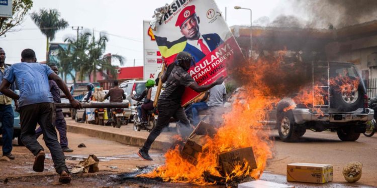 Uganda: Deadly protests following opposition leader arrest 1 Image: AFP