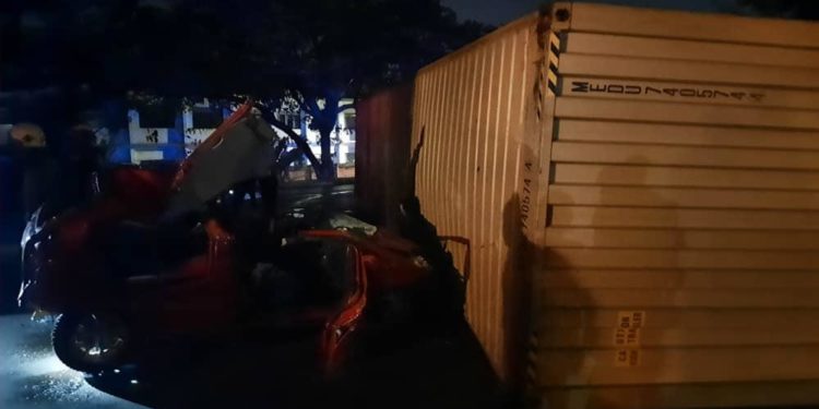 Cocoa container crash saloon car