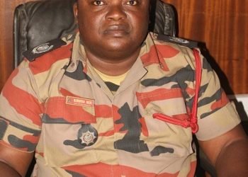 The Public Affairs Director of the Ghana National Fire Service (GNFS), Ellis Robinson Okoe has disclosed that, some traders and pedestrians who offered their help in putting out the fire which gutted the Liberty House branch of the Ghana Commercial Branch last Saturday, had the intention of stealing from the bank.