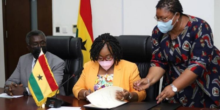 Ghana signs an agreement for Climate Action with Switzerland 1 sign 750x406 1