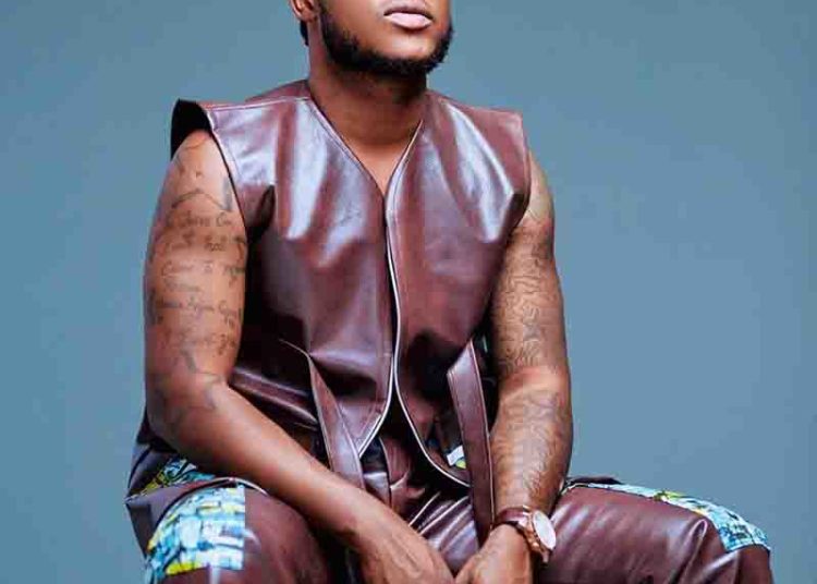 BROKE ARTISTS ENDORSE POLITICAL PARTIES – KECHE ANDREW 1 Keche Andrew, born Andrew Kofi Cudjoe has said that musicians who clearly endorse political candidates and parties do it because they no longer have relevance in the music industry.