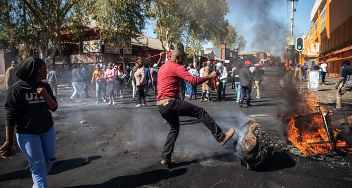 COVID-19 awakes Xenophobic tensions in SA 1 COVID-19 awakes Xenophobic tensions in SA