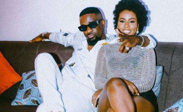Ghanaian rapper and entrepreneur, Michael Owusu Addo who is known professionally as Sarkodie has eulogized Ghanaian singer and songwriter Mzvee as one of Ghana’s most valuable assets.