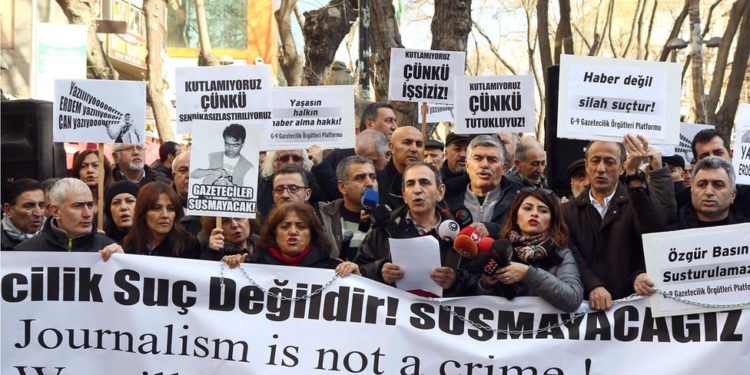Press Freedom: Over 300 journalists imprisoned worldwide 1 Press Freedom: Over 300 journalists imprisoned worldwide