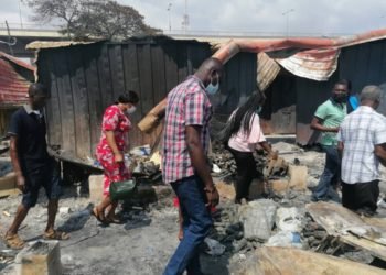 Odawna Fire Victims to Receive Interest-free Loans 5 Fire Victims of Odawna Market to Receive Interest-free Loans