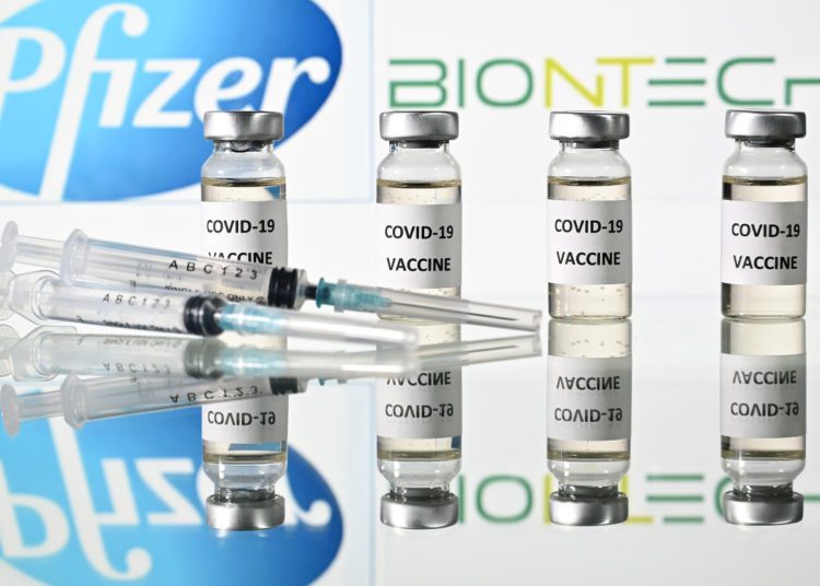 UK approves Pfizer-BioNTech vaccine for use 1 UK approves Pfizer-BioNTech vaccine for use