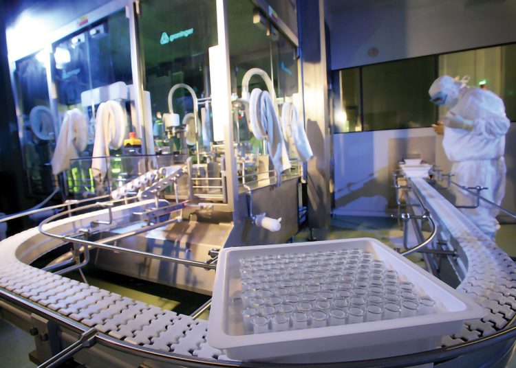 US backs waiving of COVID-19 vaccine patents 1 US backs waiving of COVID-19 vaccine patents