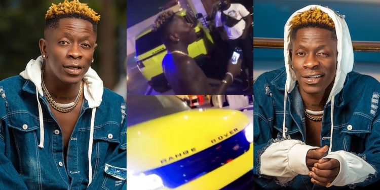 SHATTA WALE SPOTTED IN A NEW 'WHIP' 1 Charles Nii Armah Mensah Jnr, known professionally as Shatta Wale, has been spotted in a new yellow Range Rover.