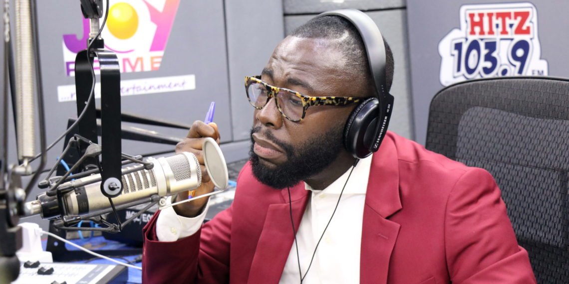 ANDY DOSTY APOLOGISES TO OKESE1 1 Andy Dosty, has rendered an unqualified apology to Okesse1, and fans of the musician, for driving him away from the studios of Hitz FM, following a misunderstanding that ensued between them.
