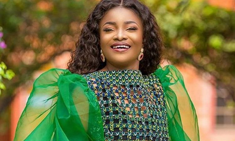 I PREACHED WITH STONEBWOY'S 'TUFF SEED' – OHEMAA MERCY 1 Ohemaa Mercy, has revealed that she once used Stonebwoy's single hit song 'Tuff Seed', as a theme for a sermon. Ohemaa Mercy made this shocking disclosure