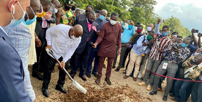 akufo addo cuts sod for the construction of the first hospital under 88 new District Hospitals project