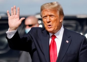 Trump parts with lawyers a week before impeachment trial 2 Trump parts with lawyers a week before impeachment trial