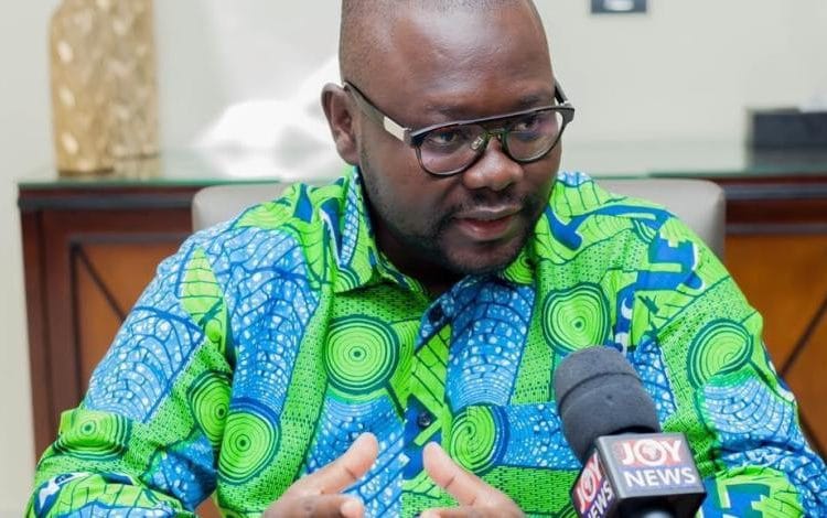 Government to set up National Housing Authority 1 The Minister for Works and Housing, Francis Asenso Boakye, has revealed that the government is considering selling the Saglemi Housing Project to a private entity.