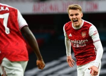 EPL Review: Arsenal conquer North London with 2-1 win over Spurs