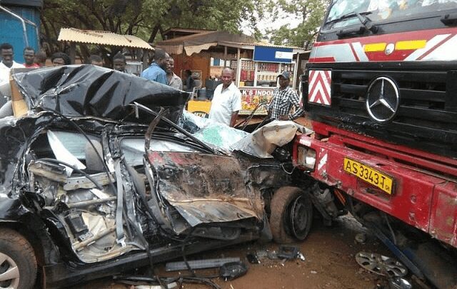 Accra Mayor attributes some road accidents to unauthorized roadside parking 2 accidentsssss 1