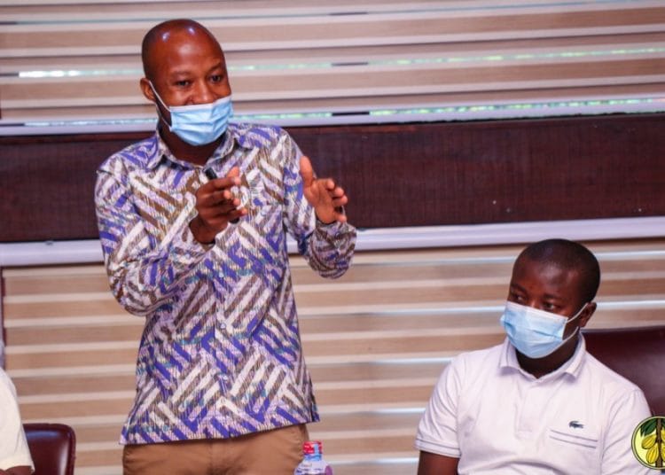 COCOBOD trains staff on Fairtrade Standards and Cocoa Sustainability. 1 COCOBOD 2