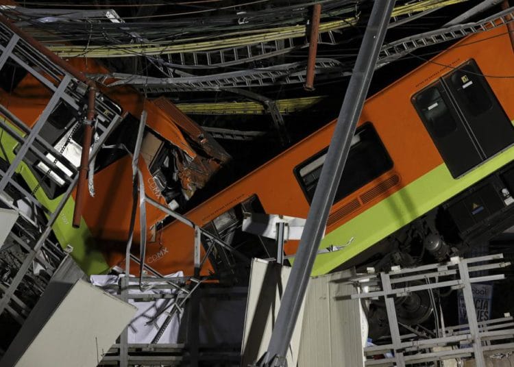 At least 23 killed in Mexico City as metro overpass collapses onto road 1 At least 23 killed in Mexico City as metro overpass collapses onto road