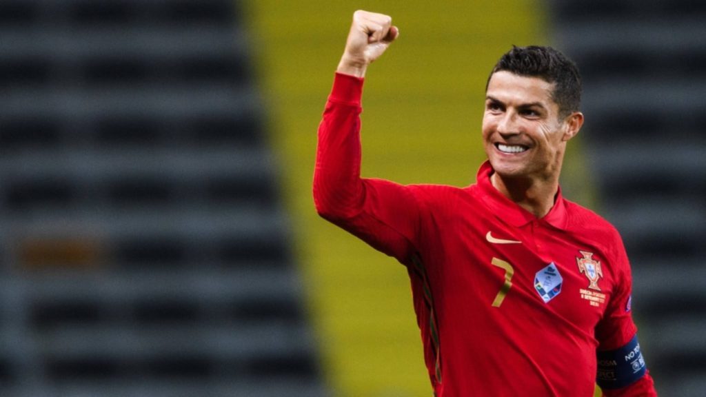 Portuguese football star, Cristiano Ronaldo continues to mark records on and off the football pitch as he has made history by becoming the first person in the world to reach 300 million followers on Instagram