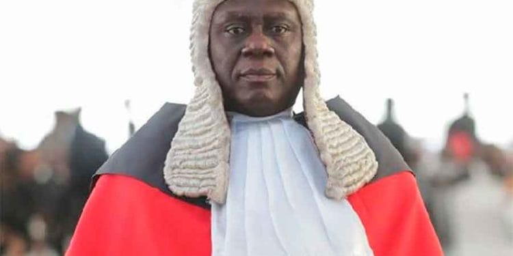 Chief Justice urges auctioneers to abide by the ethics of their profession